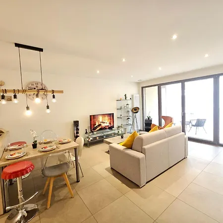 Urban Comfort 1 Bedroom With Terrace And Parking Appartamento